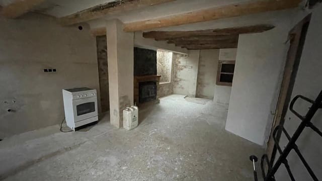 4 bedroom Finca/Country House for sale in Garcia - € 165,000 (Ref: 8555370)