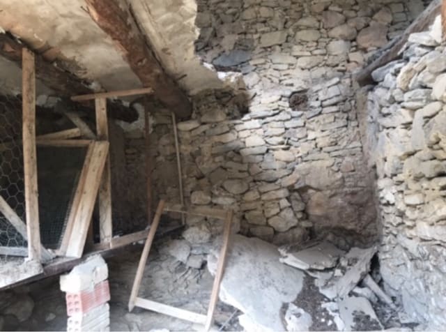 6 soveværelse Finca/Landehus til salg i Benifallet - € 135.000 (Ref: 8637999)