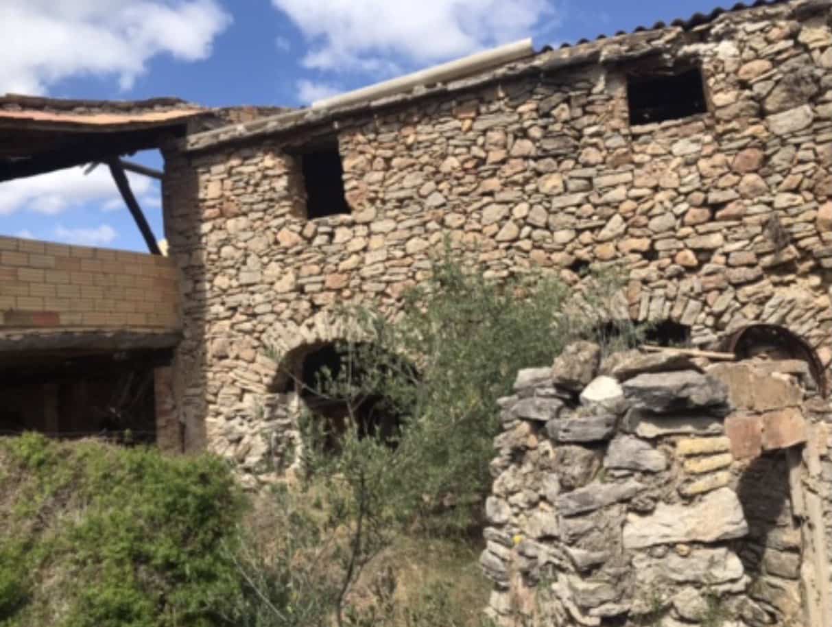 6 bedroom Finca/Country House for sale in Benifallet - € 135,000 (Ref: 8637999)