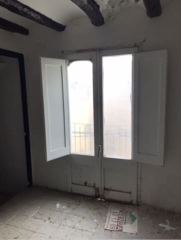 5 bedroom Townhouse for sale in Rasquera - € 18,000 (Ref: 8733695)