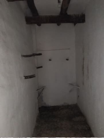 5 bedroom Townhouse for sale in Rasquera - € 18,000 (Ref: 8733695)