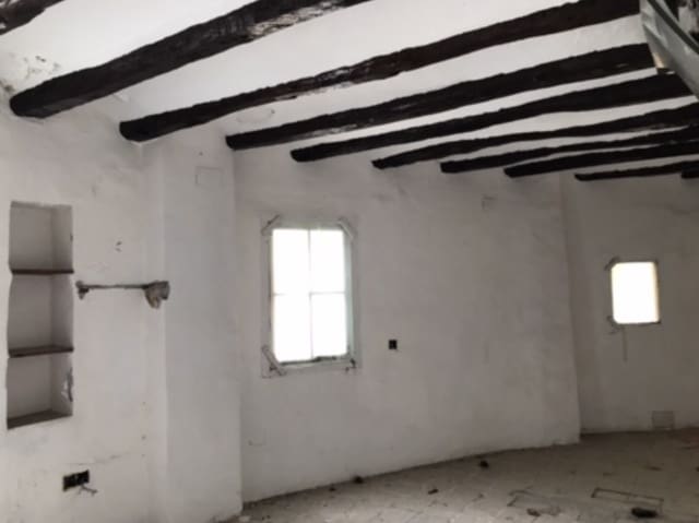 5 bedroom Townhouse for sale in Rasquera - € 18,000 (Ref: 8733695)