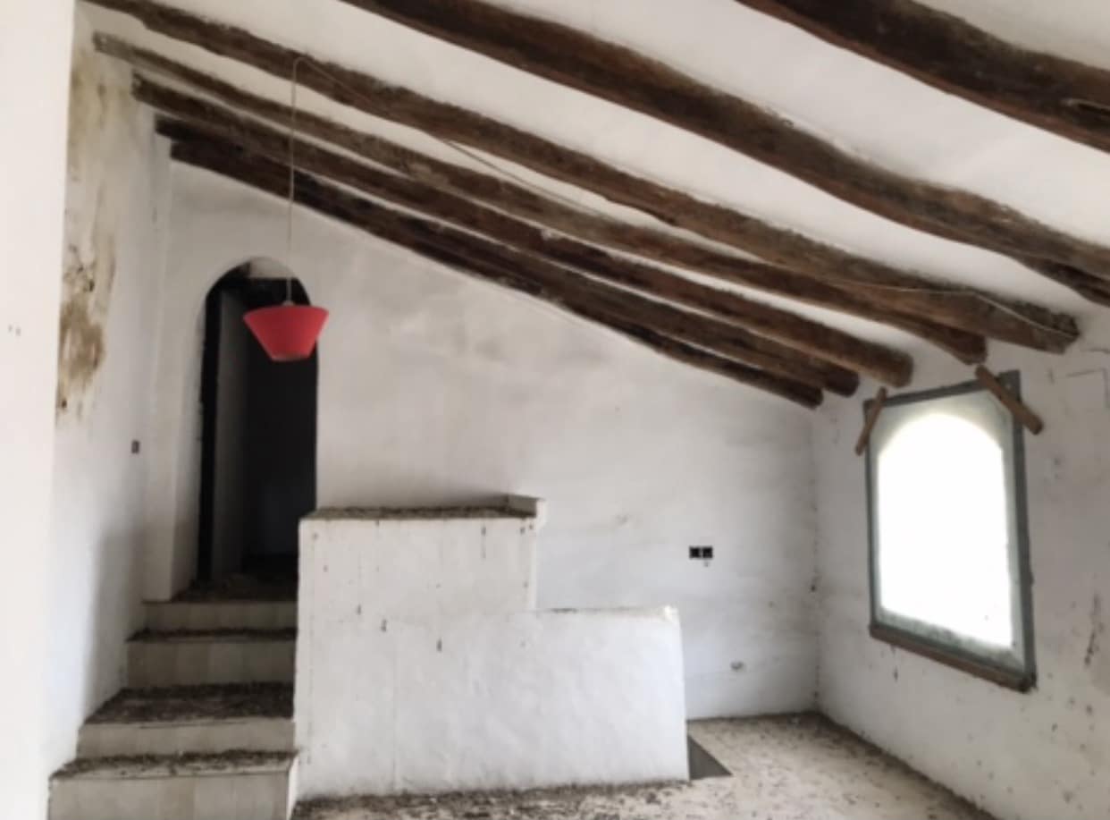 5 soveværelse Byhus til salg i Rasquera - € 18.000 (Ref: 8733695)