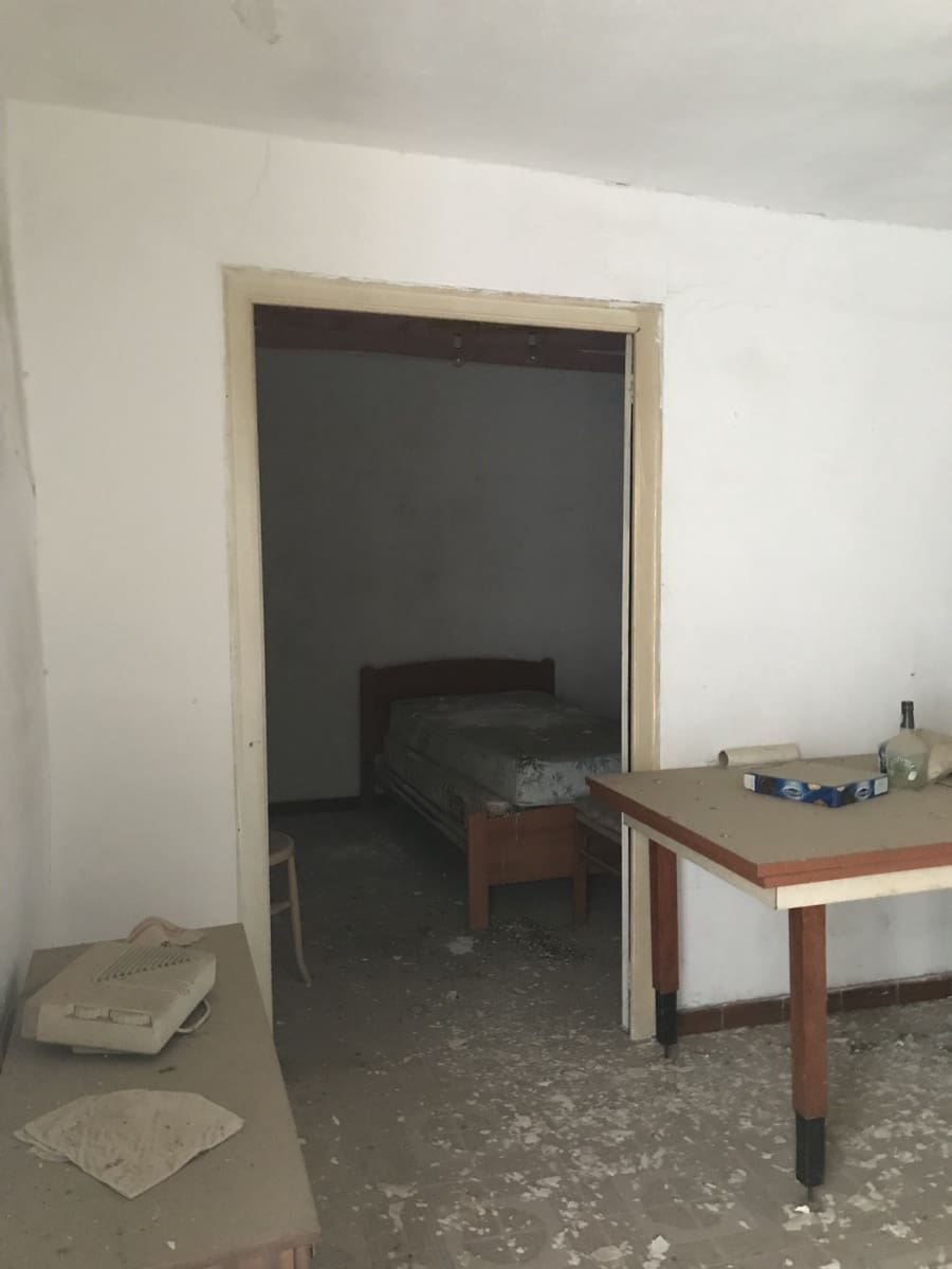 3 soveværelse Byhus til salg i Rasquera - € 25.000 (Ref: 8736569)