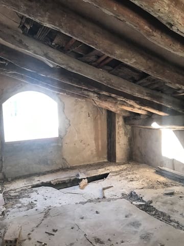 3 soveværelse Byhus til salg i Rasquera med garage - € 10.000 (Ref: 8736569)