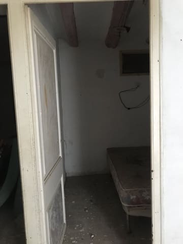3 soveværelse Byhus til salg i Rasquera med garage - € 10.000 (Ref: 8736569)