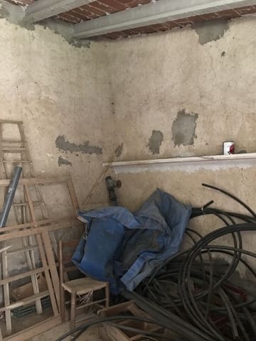 Finca/Herregård til salgs i Ginestar - € 30 000 (Ref: 8912409)