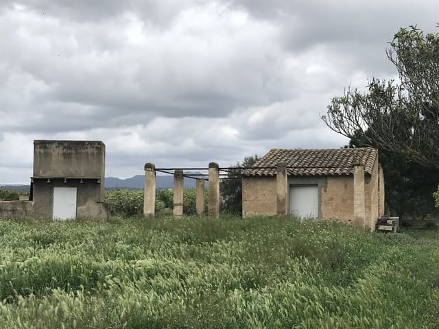 Finca/Herregård til salgs i Ginestar - € 30 000 (Ref: 8912409)
