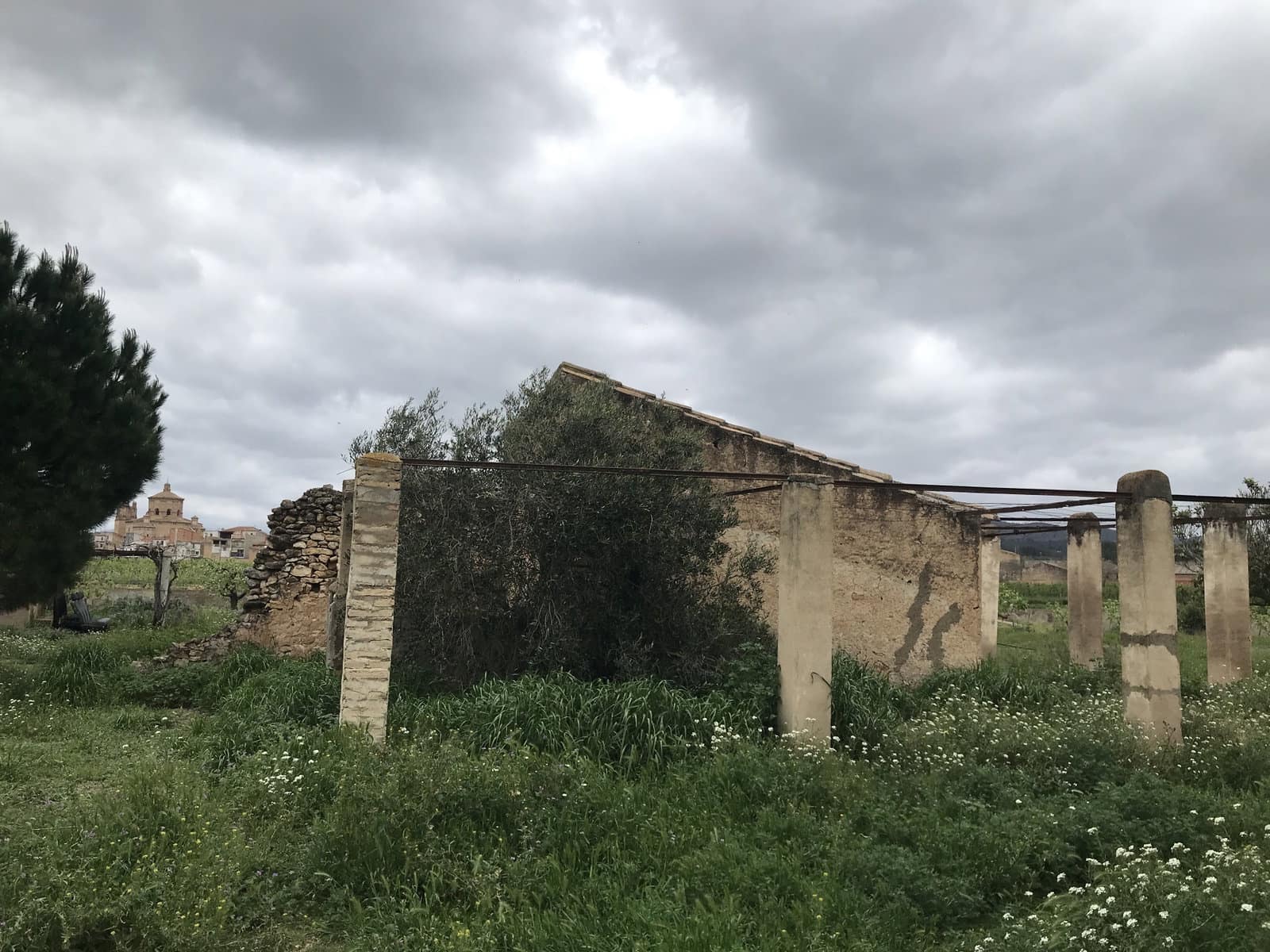 Finca/Herregård til salgs i Ginestar - € 30 000 (Ref: 8912409)