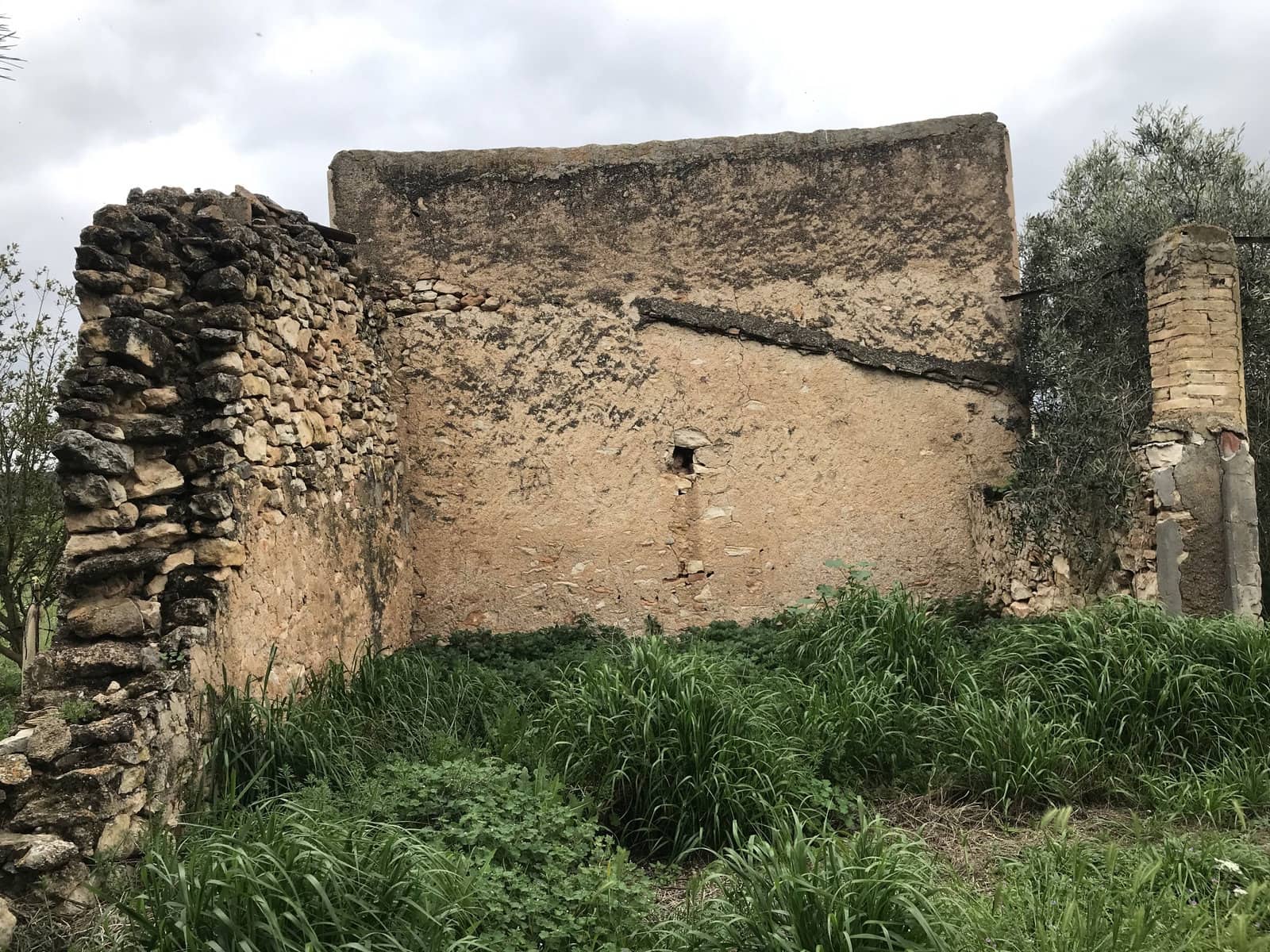Finca/Herregård til salgs i Ginestar - € 30 000 (Ref: 8912409)