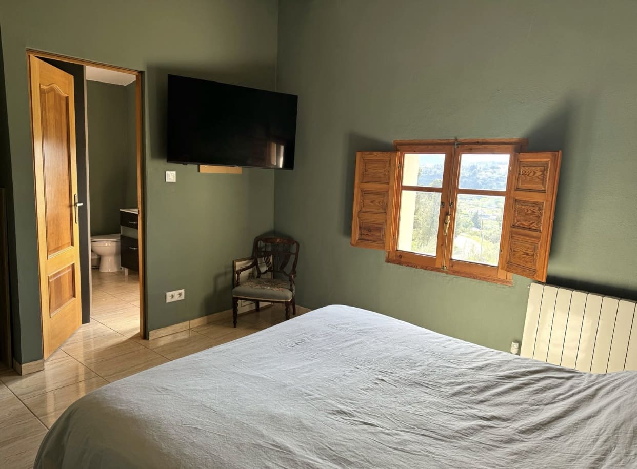 4 soveværelse Finca/Landehus til salg i Flix med swimmingpool - € 275.000 (Ref: 9230545)