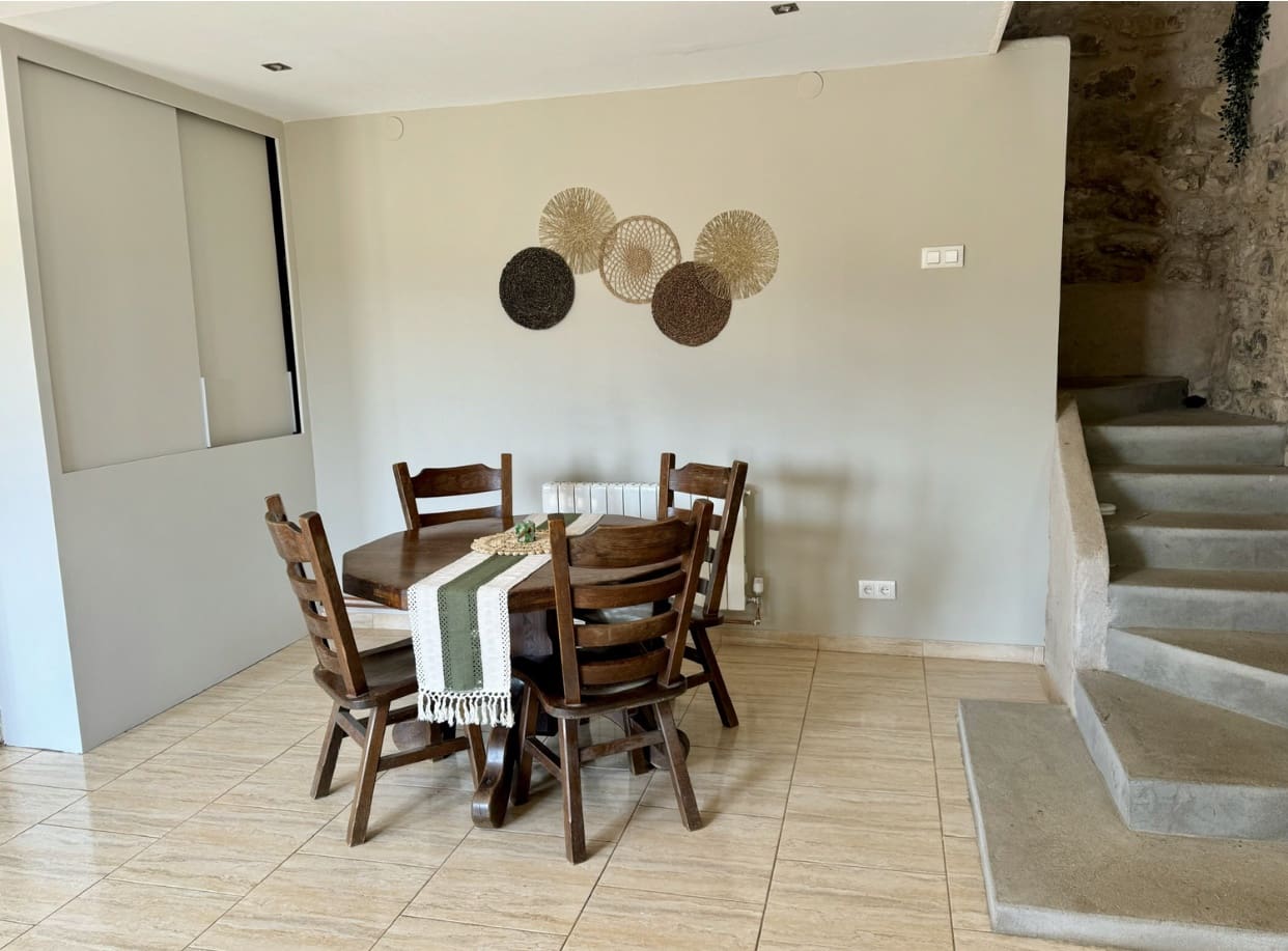 4 soveværelse Finca/Landehus til salg i Flix med swimmingpool - € 275.000 (Ref: 9230545)