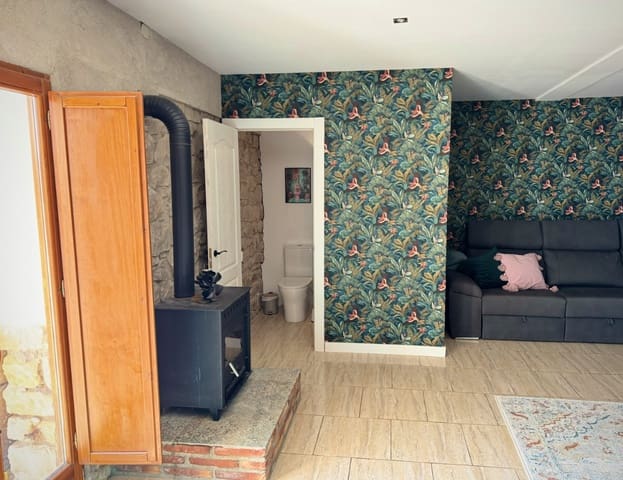 4 slaapkamer Finca/Landhuis te koop in Flix met zwembad - € 275.000 (Ref: 9230545)