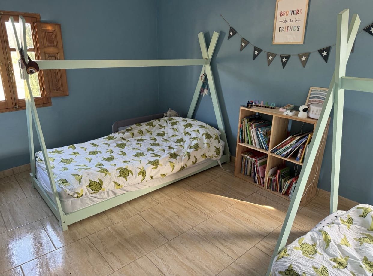 4 soveværelse Finca/Landehus til salg i Flix med swimmingpool - € 275.000 (Ref: 9230545)