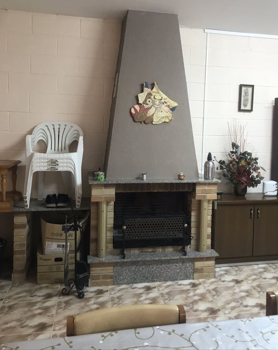 2 bedroom Finca/Country House for sale in Tortosa - € 107,000 (Ref: 9368922)