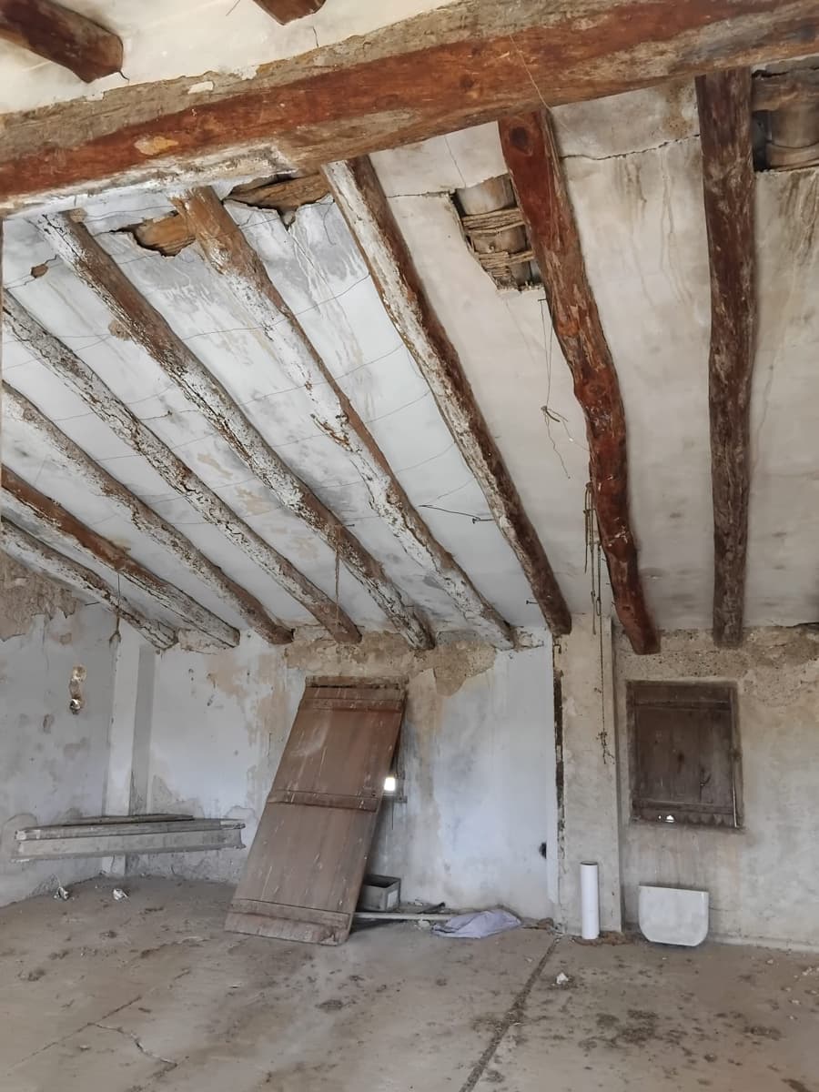 4 bedroom Finca/Country House for sale in Benissanet - € 185,000 (Ref: 9398153)