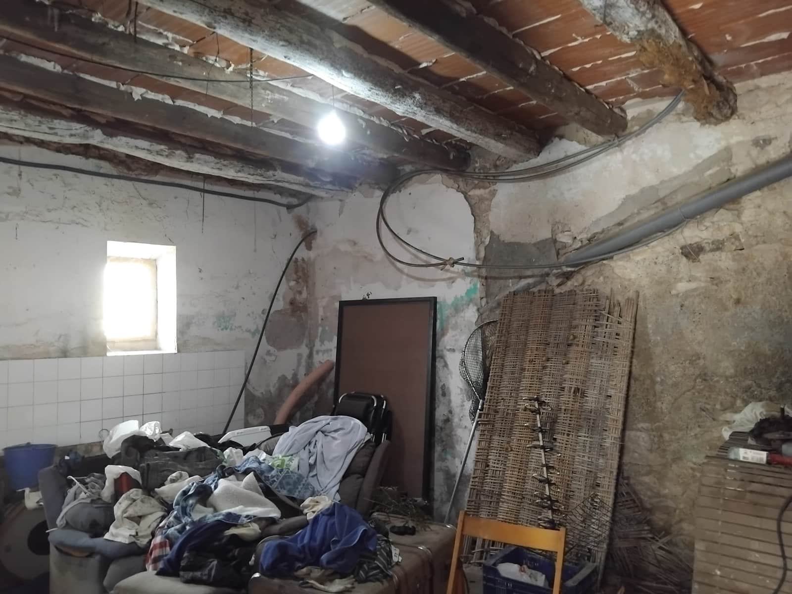 4 bedroom Finca/Country House for sale in Benissanet - € 185,000 (Ref: 9398153)