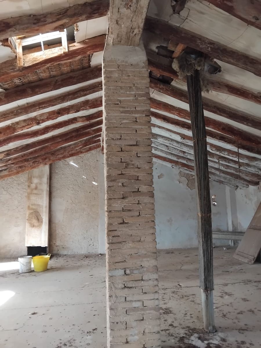 4 bedroom Finca/Country House for sale in Benissanet with garage - € 185,000 (Ref: 9398153)