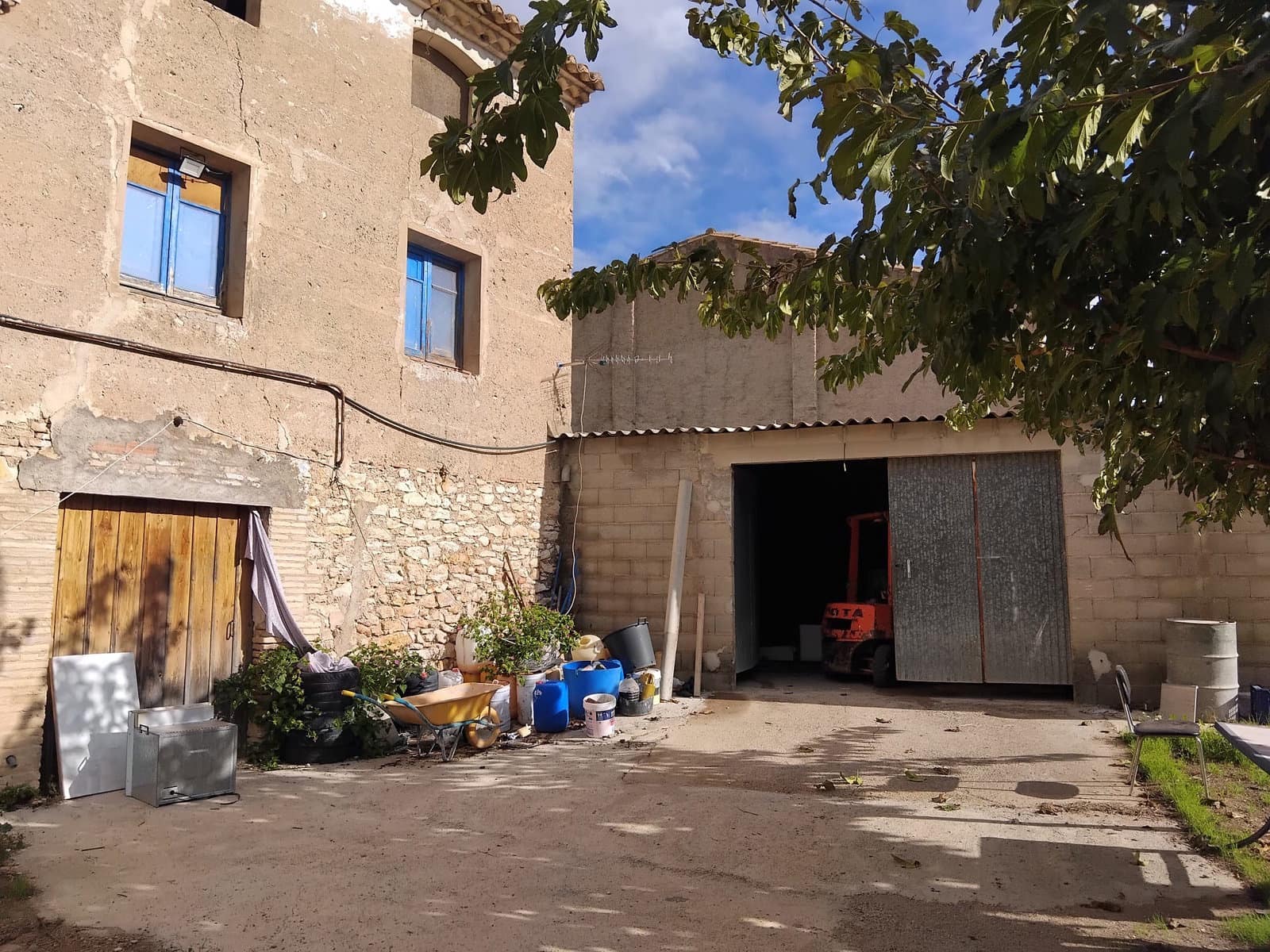 4 bedroom Finca/Country House for sale in Benissanet with garage - € 185,000 (Ref: 9398153)