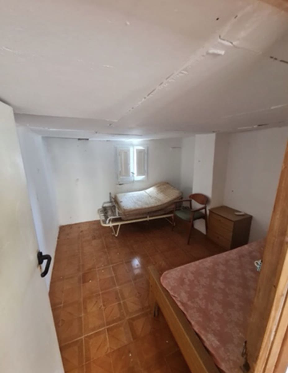 2 soverom Hus til salgs i Garcia - € 28 000 (Ref: 9536506)