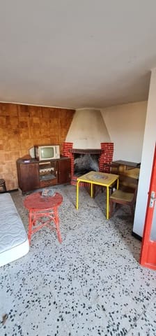 2 bedroom Finca/Country House for sale in Móra d'Ebre with pool - € 58,000 (Ref: 9614421)