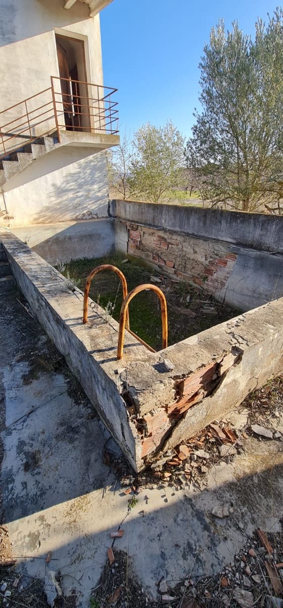 2 soveværelse Finca/Landehus til salg i Mora d'Ebre med swimmingpool - € 58.000 (Ref: 9614421)