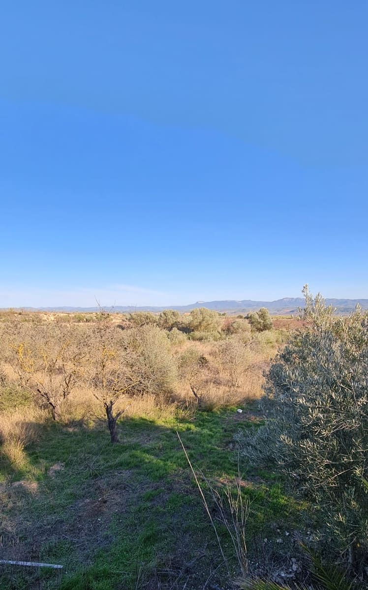 2 soveværelse Finca/Landehus til salg i Mora d'Ebre med swimmingpool - € 58.000 (Ref: 9614421)