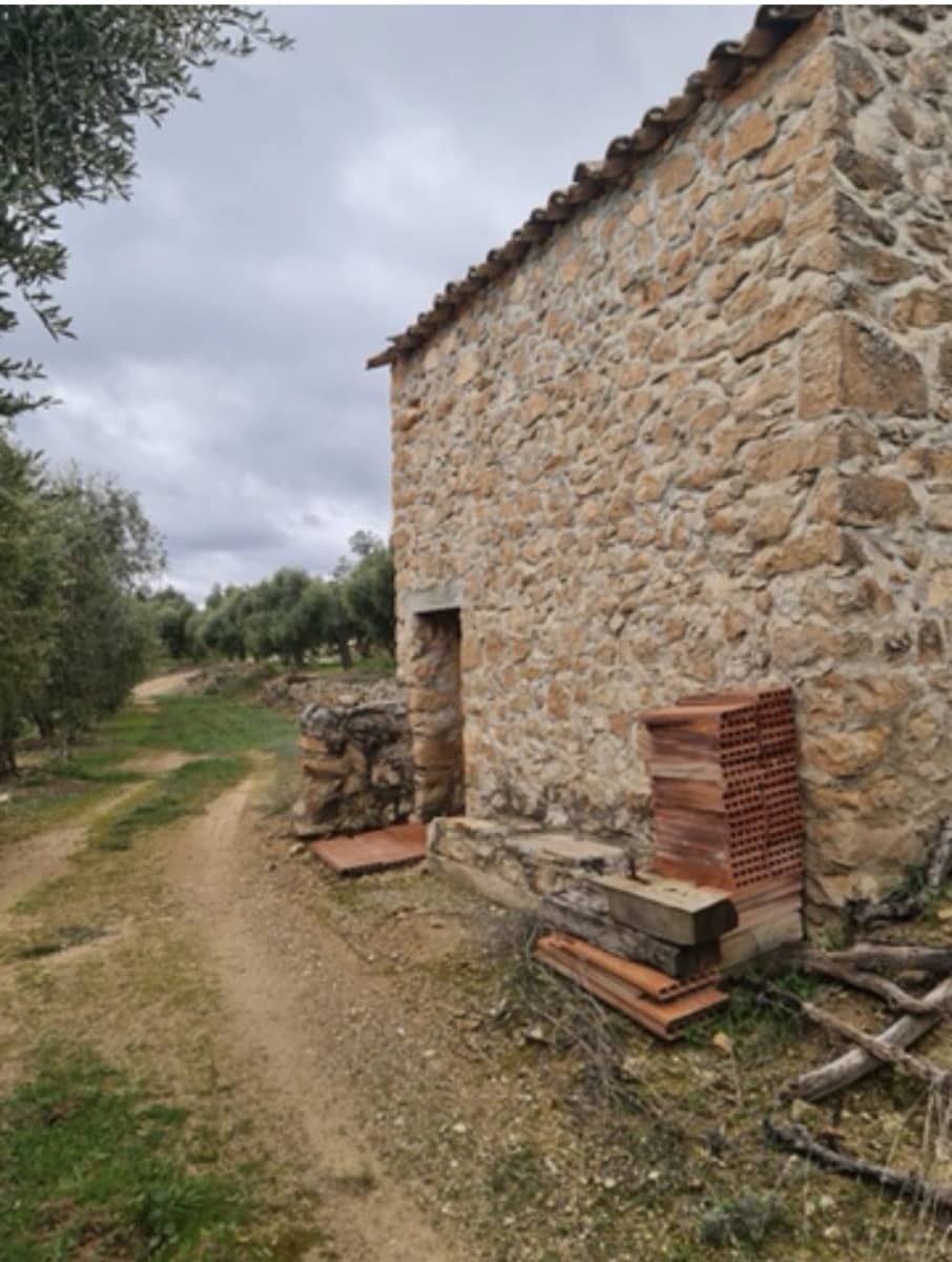 Maalaistalo myytävänä paikassa Bovera - 15 000 € (Ref: 9614572)