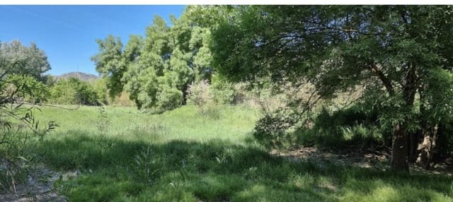 Finca/Herregård til salgs i Garcia - € 10 000 (Ref: 9748366)