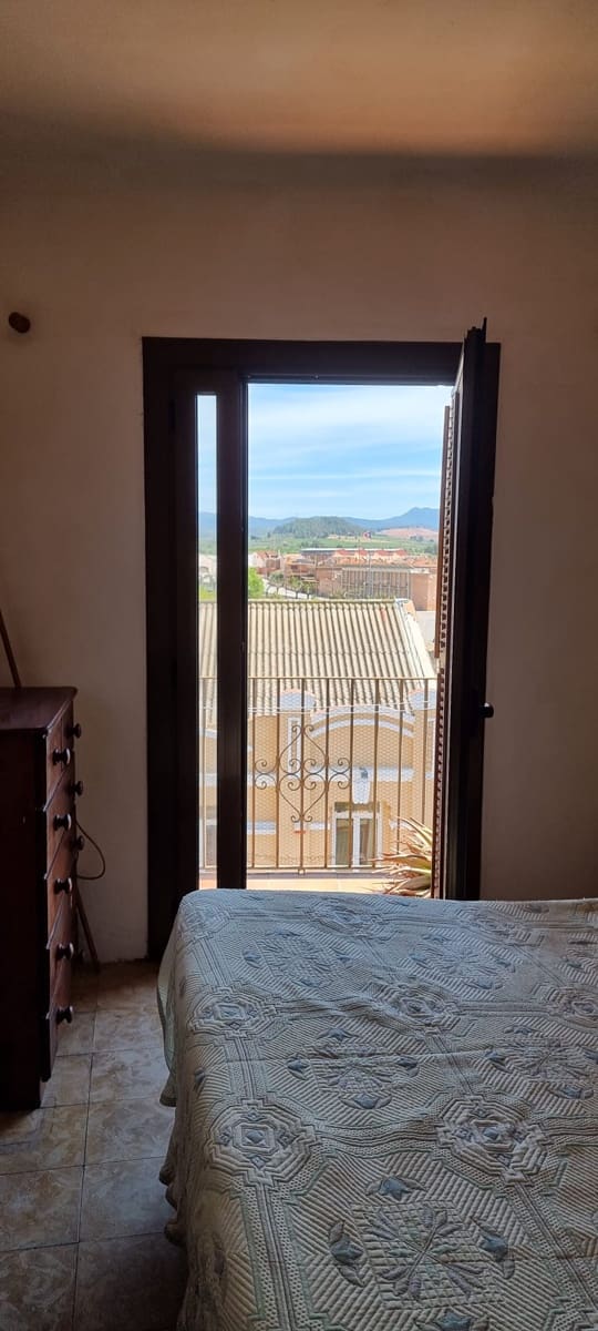 4 bedroom Apartment for sale in Mora la Nova - € 55,000 (Ref: 9783538)