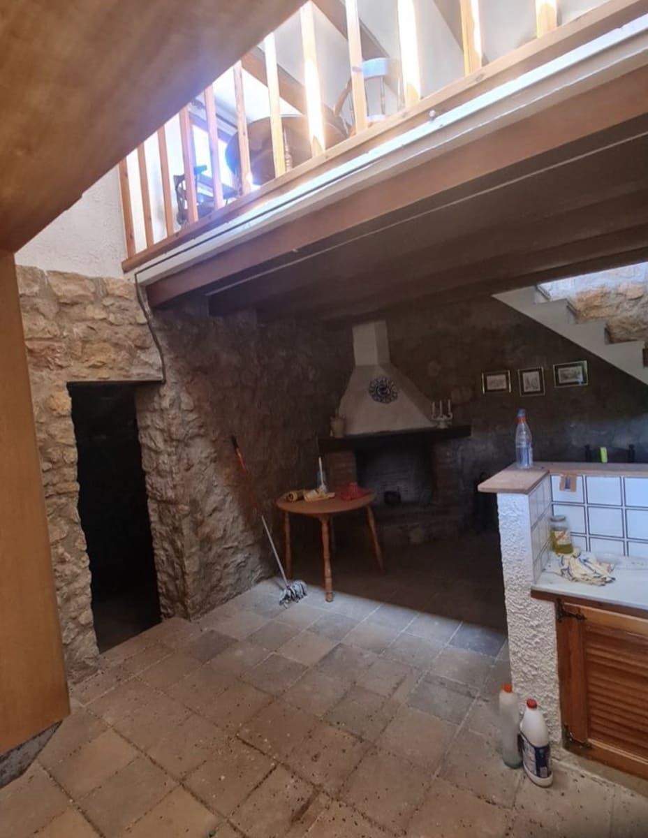 2 sypialnia Finka/Dom wiejski na sprzedaż w Flix - 96 000 € (Ref: 9798358)