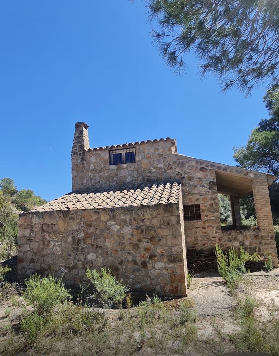 2 sypialnia Finka/Dom wiejski na sprzedaż w Flix - 96 000 € (Ref: 9798358)