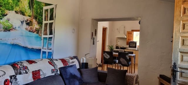 2 sypialnia Finka/Dom wiejski na sprzedaż w Gandesa z garażem - 115 000 € (Ref: 9870443)