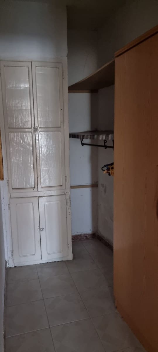 6 bedroom Townhouse for sale in Mora d'Ebre - € 78,000 (Ref: 9875457)