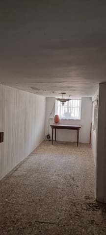 6 soveværelse Byhus til salg i Móra d'Ebre - € 78.000 (Ref: 9875457)