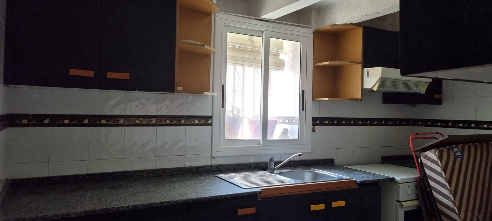 6 bedroom Townhouse for sale in Mora d'Ebre - € 78,000 (Ref: 9875457)