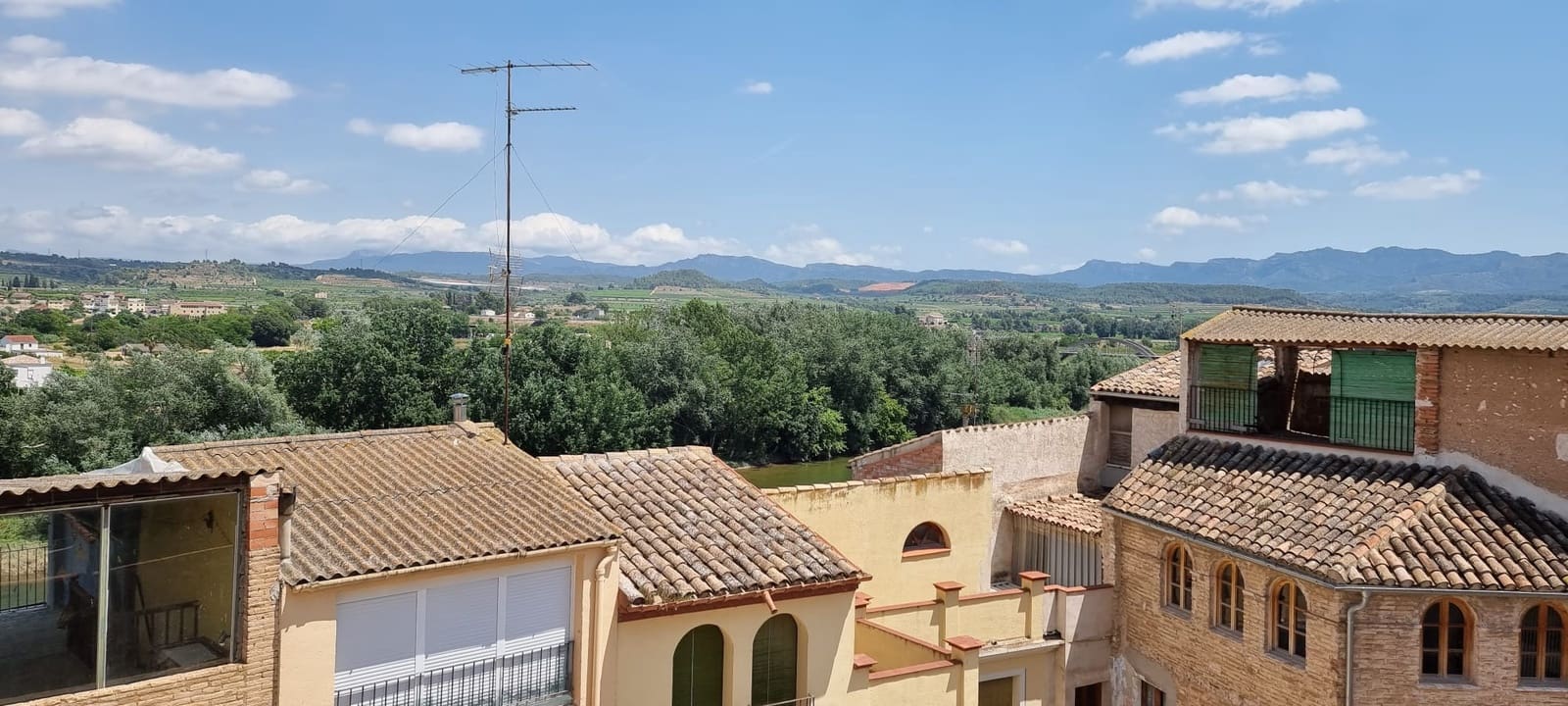6 bedroom Townhouse for sale in Mora d'Ebre - € 78,000 (Ref: 9875457)