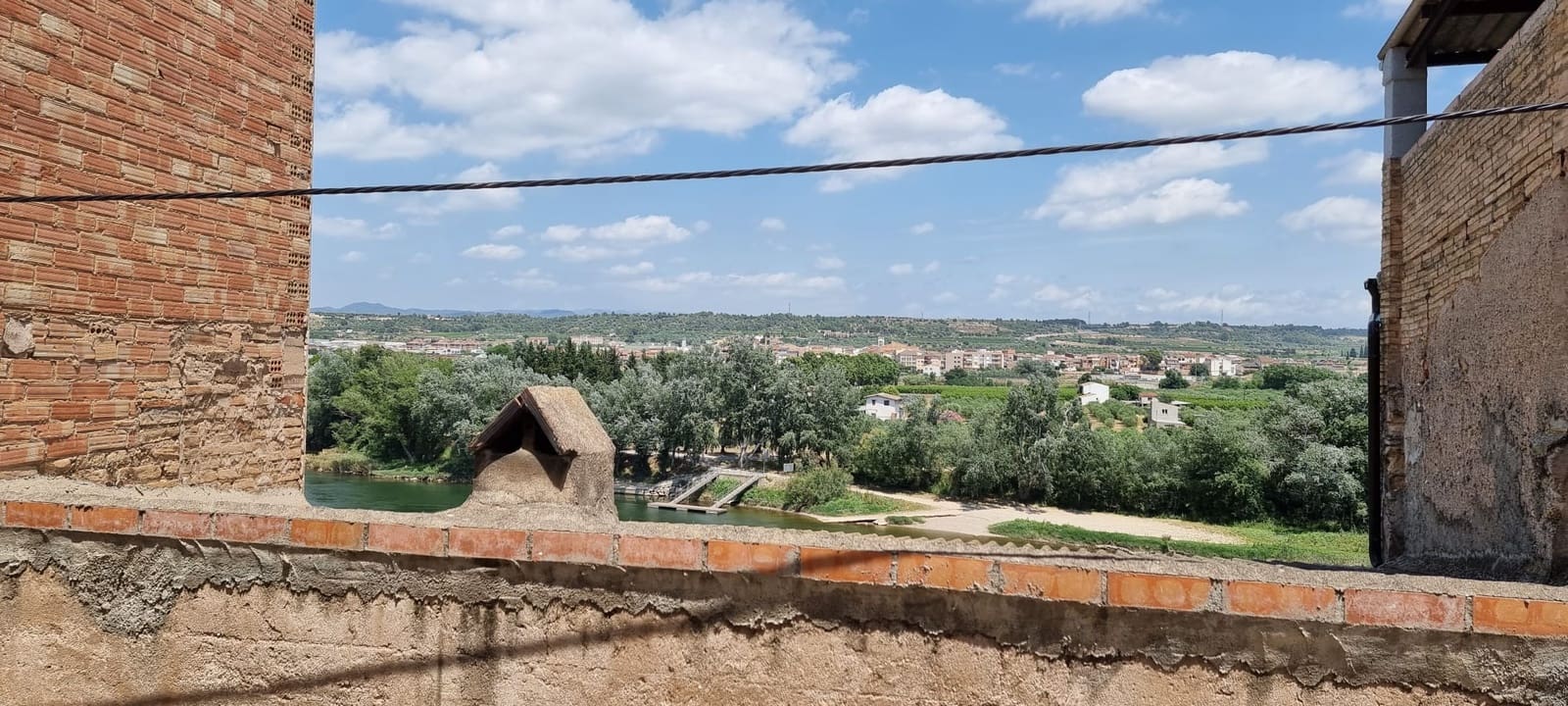 6 bedroom Townhouse for sale in Mora d'Ebre - € 78,000 (Ref: 9875457)