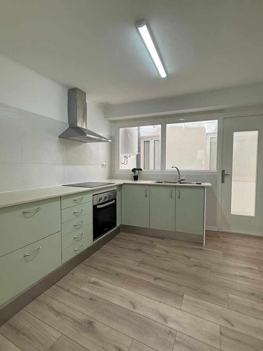 3 slaapkamer Huis te koop in Mora d'Ebre met garage - € 92.000 (Ref: 9939111)