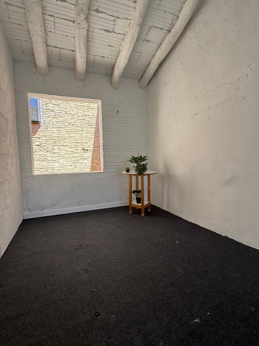 3 slaapkamer Huis te koop in Mora d'Ebre met garage - € 92.000 (Ref: 9939111)