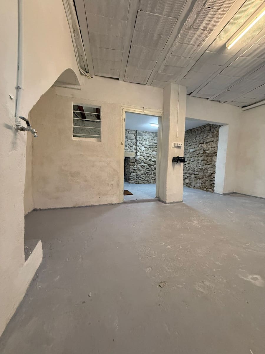 3 slaapkamer Huis te koop in Mora d'Ebre met garage - € 92.000 (Ref: 9939111)