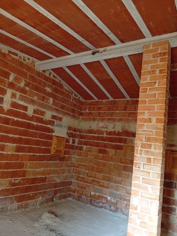 Finka/Dom wiejski na sprzedaż w Ginestar - 42 000 € (Ref: 9993706)