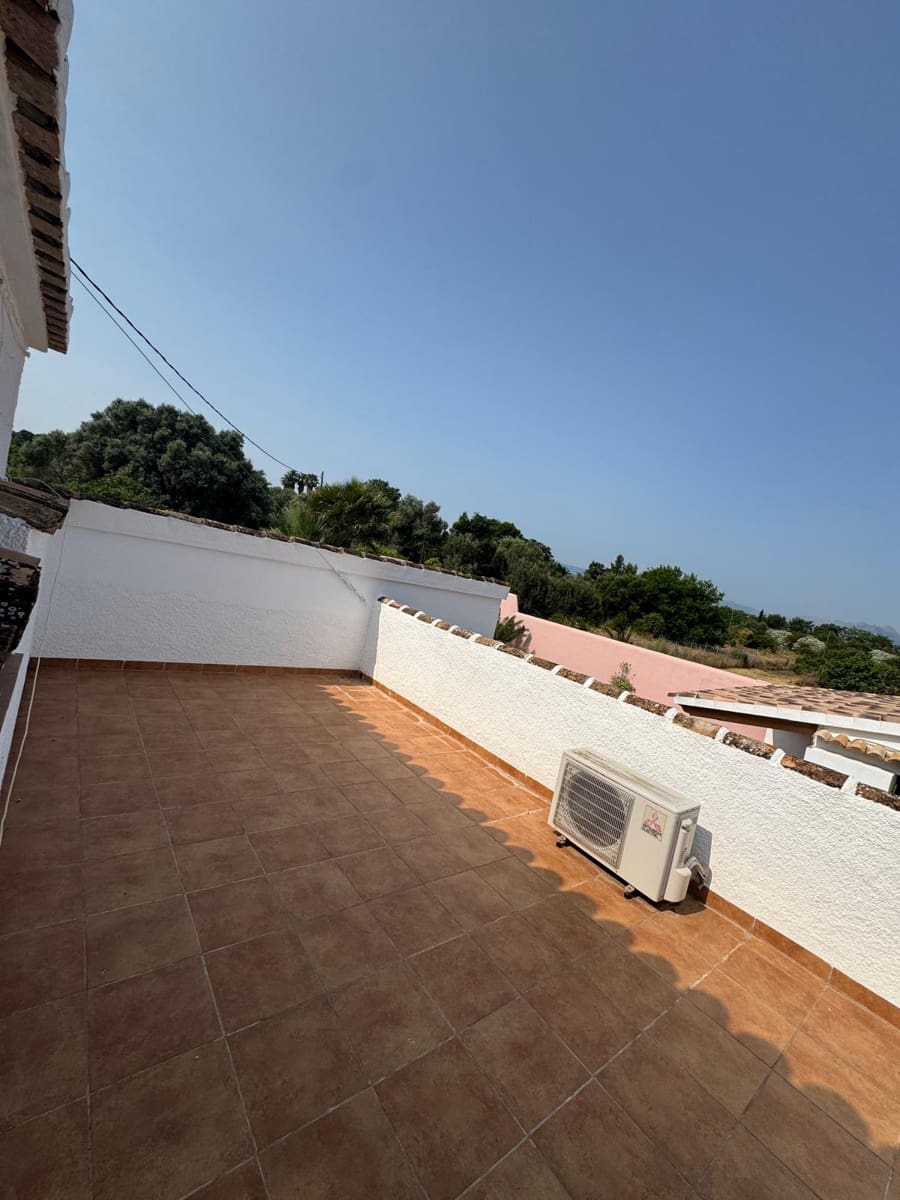 4 bedroom Villa for sale in Denia with garage - € 790,000 (Ref: 9310297)