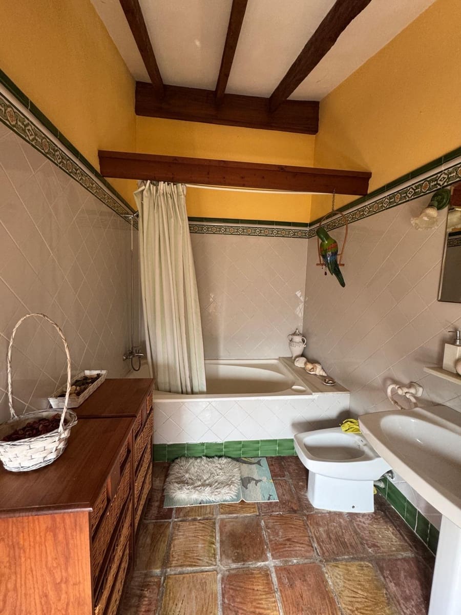 4 bedroom Villa for sale in Denia with garage - € 790,000 (Ref: 9310297)