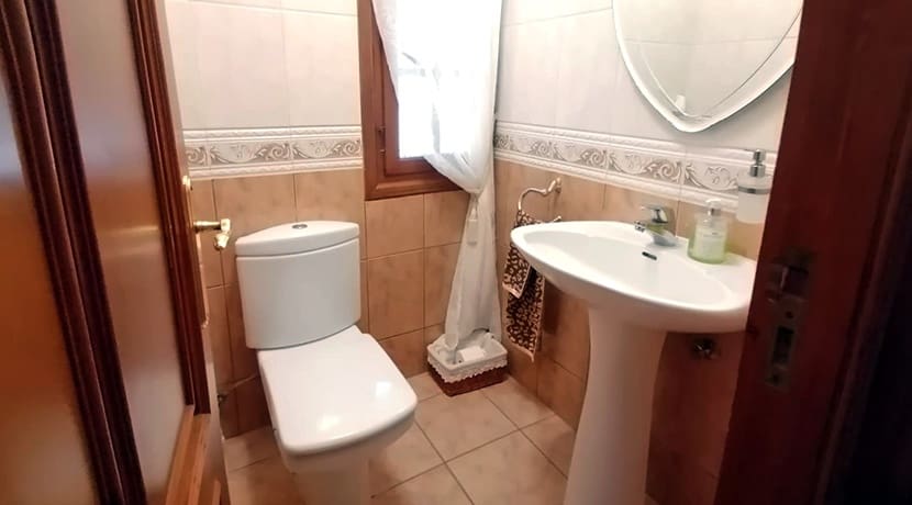 5 soveværelse Villa til salg i La Xara med swimmingpool - € 850.000 (Ref: 9325714)