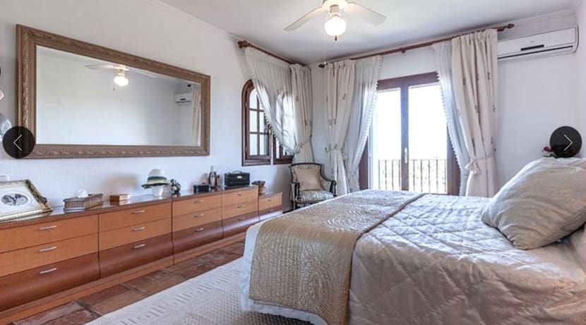 5 soveværelse Villa til salg i La Xara med swimmingpool - € 850.000 (Ref: 9325714)