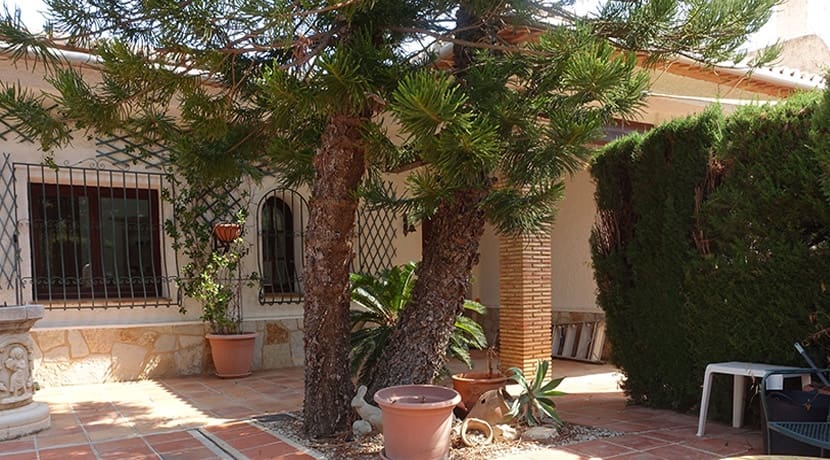 5 soveværelse Villa til salg i La Xara med swimmingpool - € 850.000 (Ref: 9325714)