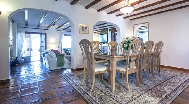 5 soveværelse Villa til salg i La Xara, Dénia med swimmingpool - € 850.000 (Ref: 9325714)