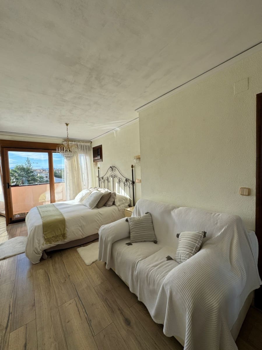 2 bedroom Penthouse for sale in Denia with pool - € 477,000 (Ref: 9336983)