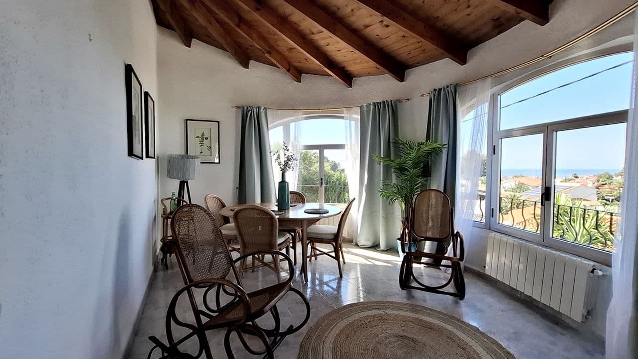 3 sypialnia Willa na sprzedaż w Denia z basenem garażem - 485 000 € (Ref: 9336985)